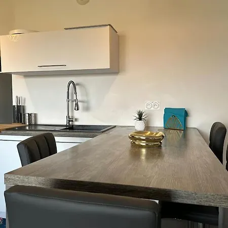 Apartment 5 Min Des Plages - Appt 2 A Casa Bella